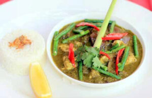 THAI GREEN FRESH FISH CURRY AND RICE